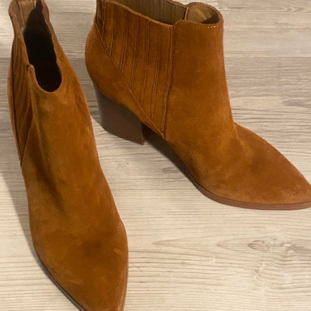 Women's Tan Suede Ankle Boots